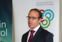 Heat: the self defeating problem of the energy sector