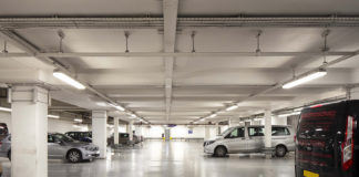 Less than half of commuter car parks have EV charging, report finds