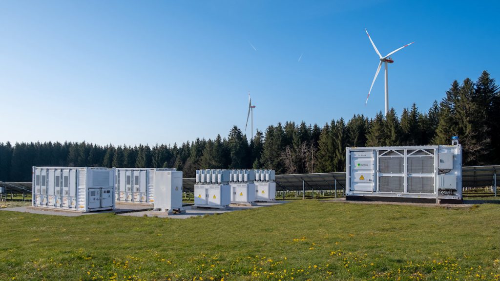 Redshaw BayWa r.e. submits Section 36 Application for Redshaw BESS, its largest ...
