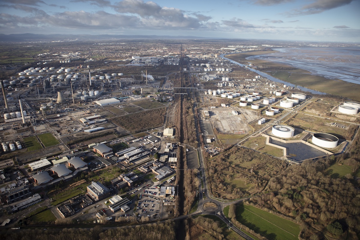 EET Hydrogen Secures Major Deals for Low Carbon Hydrogen Supply in North West