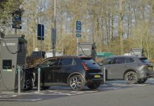 Gridserve opens super hub at Beaconsfield Services