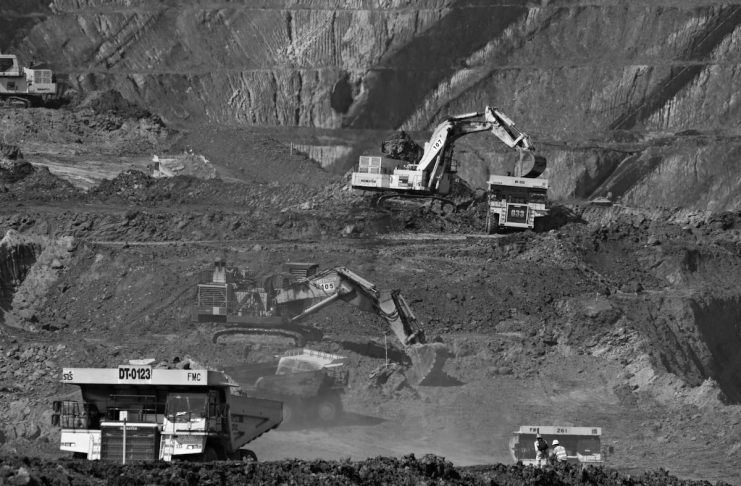 Automotive leaders urged to break rare-earth dependency before EV transition stalls