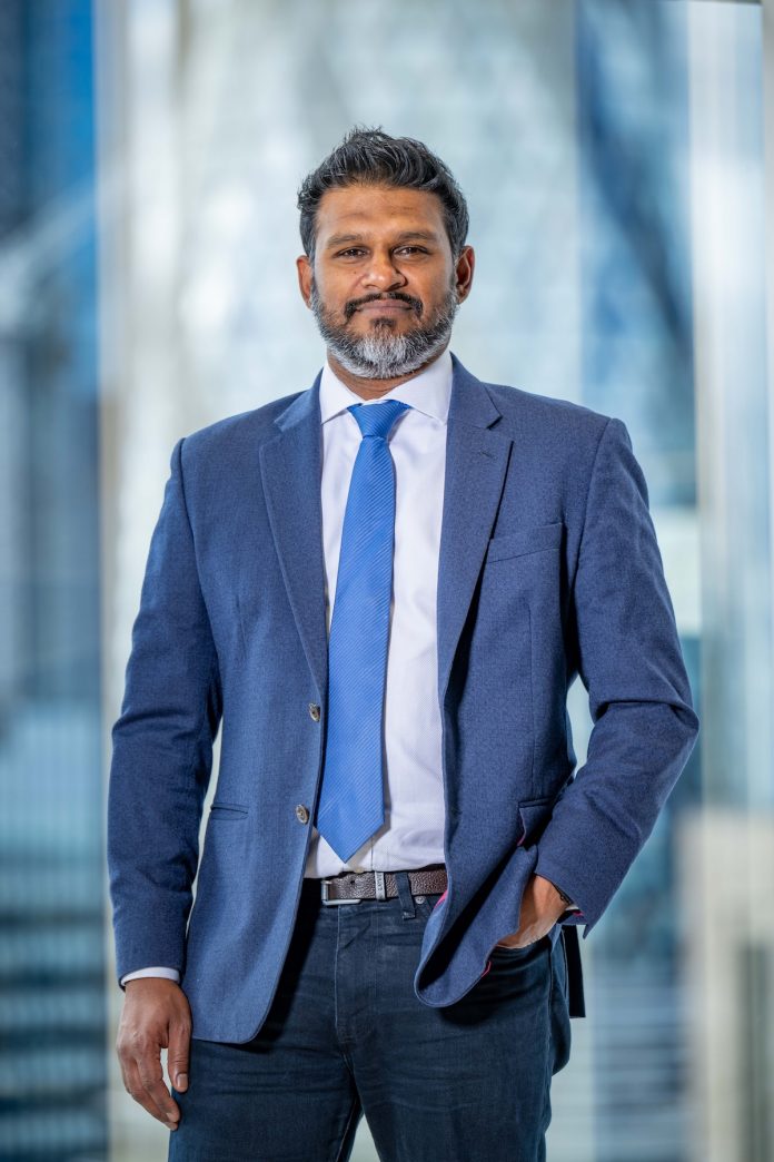 ( for Citypress ) AECOM portraits London office. Channa Karunaratne