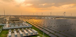From cost to profit: integrating battery storage with site operations for cost reduction and revenue