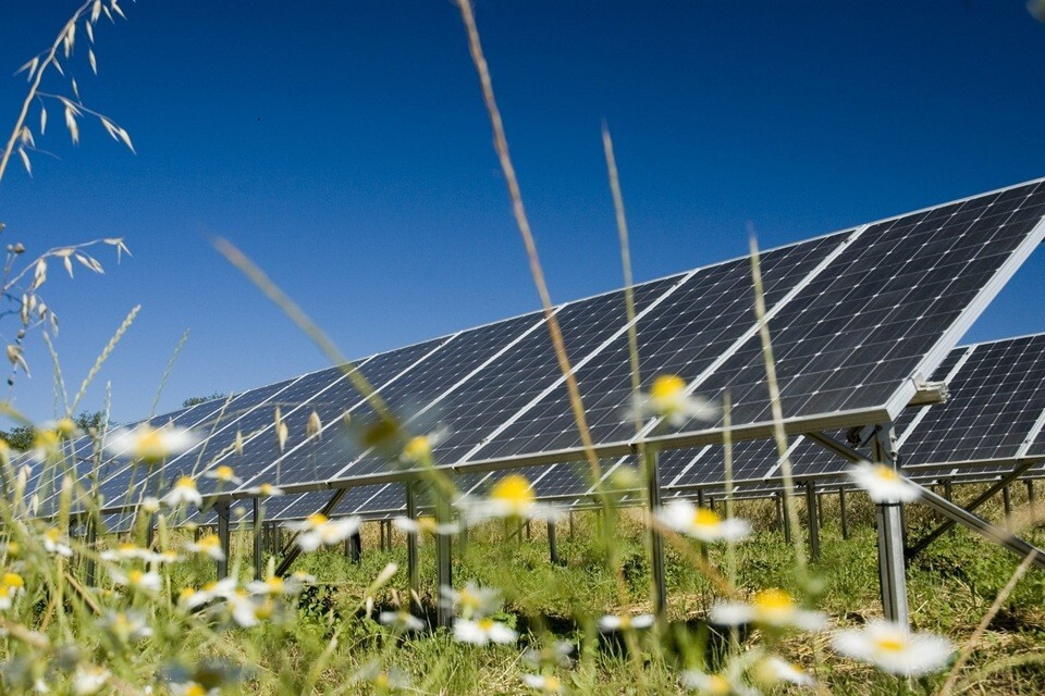 s960_Springwell_Solar_Farm_960