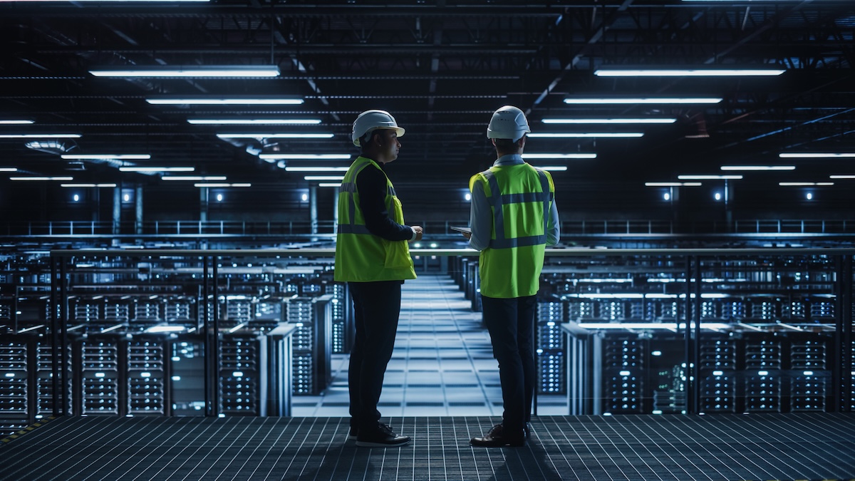 Heat recovery from data centres