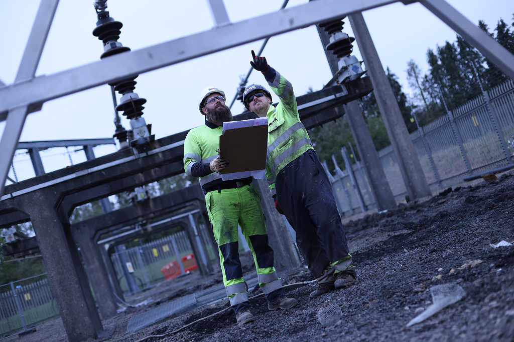 Mitie and Elgin deliver clean energy to local communities with three new UK solar connections - theenergyst.com